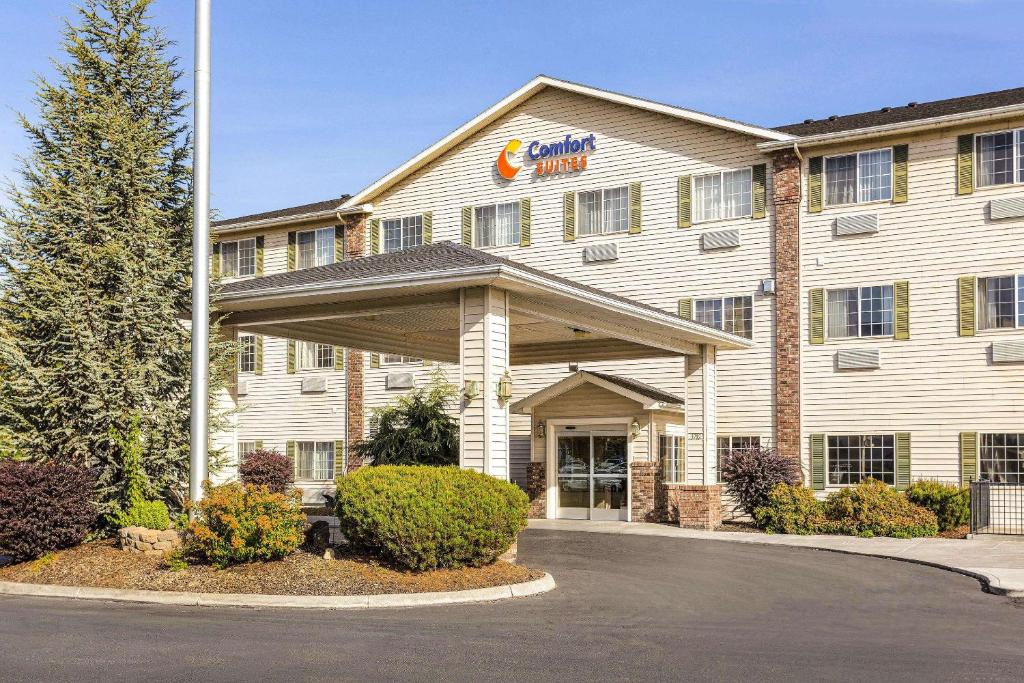 Popular attractions Area Nearby Property